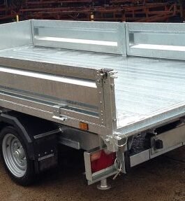 Remolque basculante de 2 ejes de Indespension – GVW 2700 kg